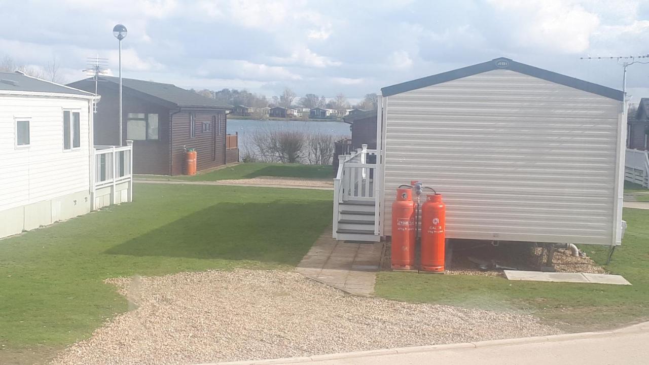 Ksr Hot Tub Holiday Home At Tattershall Lakes Ngoại thất bức ảnh