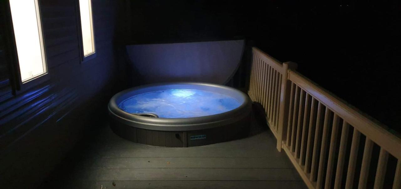 Ksr Hot Tub Holiday Home At Tattershall Lakes Ngoại thất bức ảnh