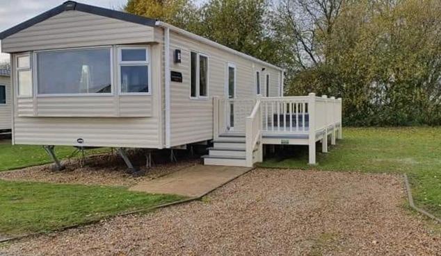 Ksr Hot Tub Holiday Home At Tattershall Lakes Ngoại thất bức ảnh